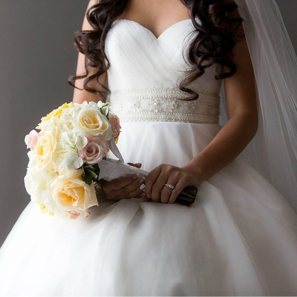 Oleg Cassini - Wedding Dress (in a preserved box)